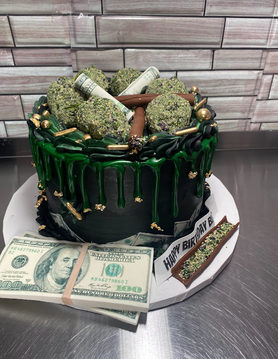 Weed Leaf Cake Stock Photo 1342087304 | Shutterstock
